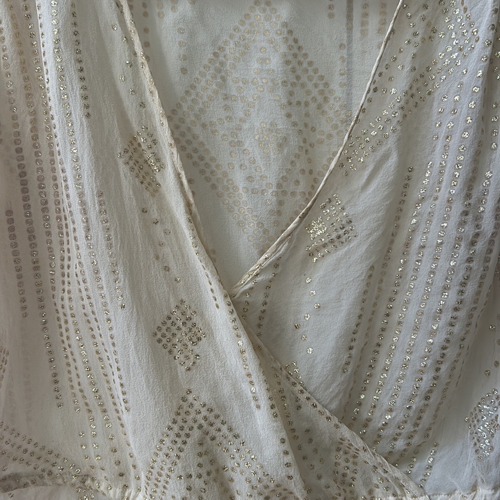 Flowy beige blouse - Picture 4 of 6